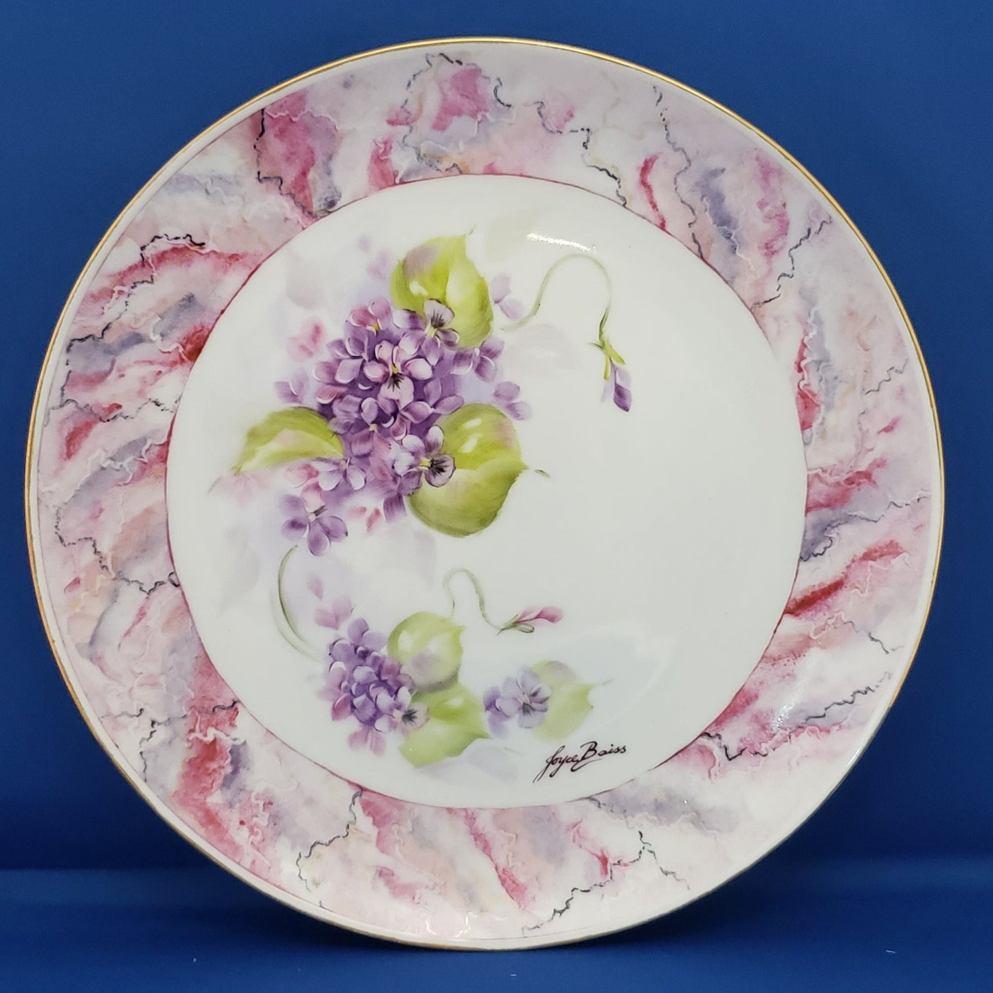 Plate with Violet  Flowers 10 in. round