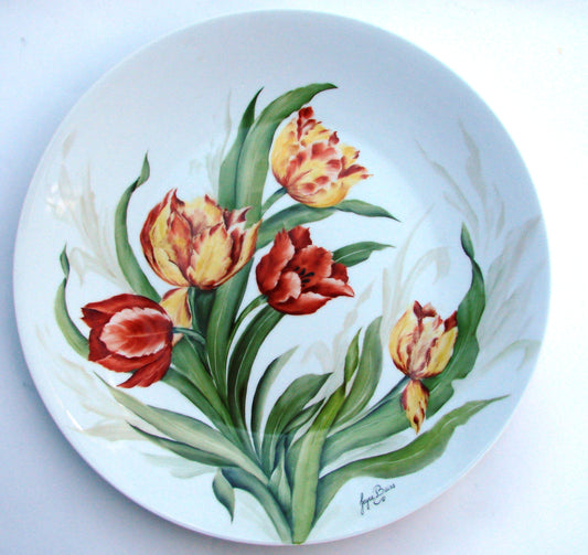 Plate with Red and Yellow Tulips 18 in. Round